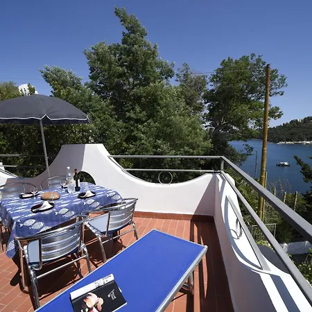 Marinella Appartamento Porto Azzurro